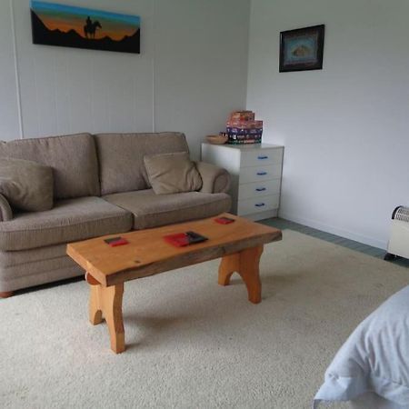 Rustic Woolshed Appartement Owen River Buitenkant foto